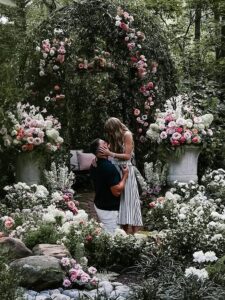 Taylor Swift engaged