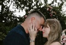 Taylor Swift engaged